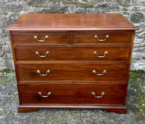 Georgian Mahogany Chest of Drawers