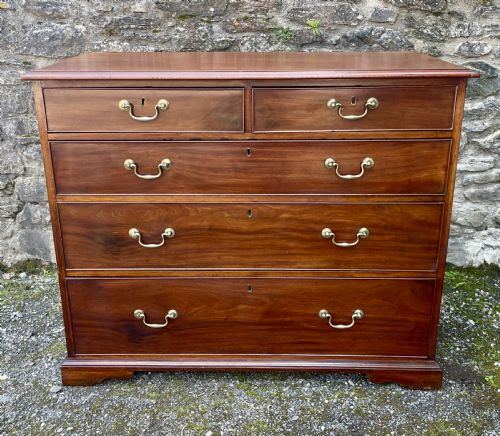 fig 1. Georgian Mahogany Chest of Drawers