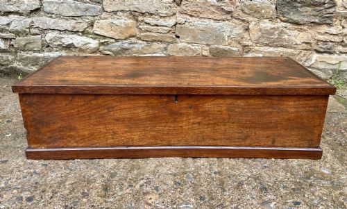 fig 1. Georgian Elm Blanket Box