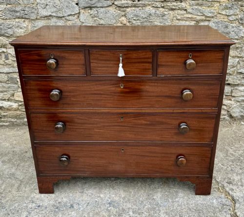 Georgian Mahogany Chest of Drawers