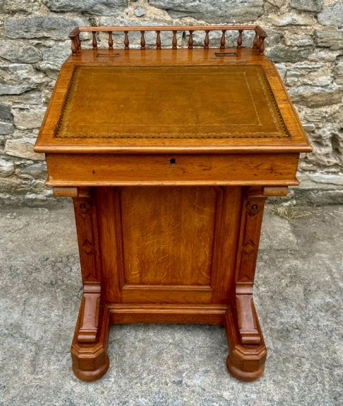 fig 1. Victorian Golden Oak Davenport