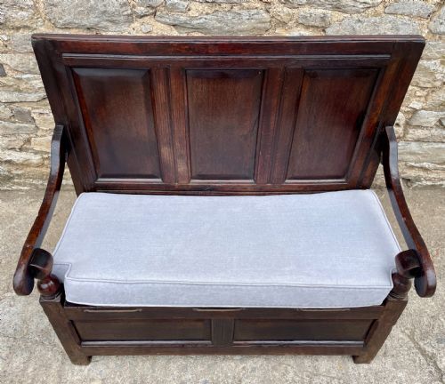 fig 2. Early 18th Century Oak Settle