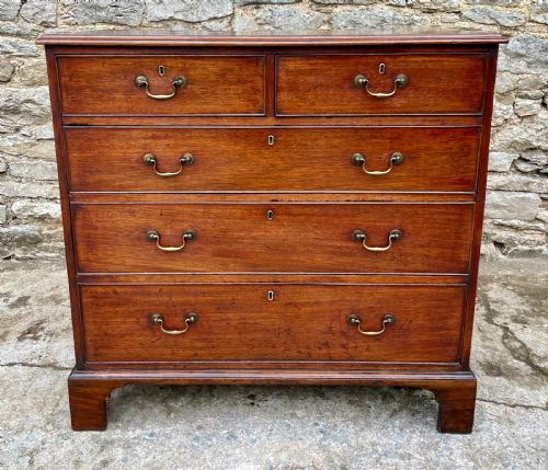 fig 1. Georgian Mahogany Chest of Drawers