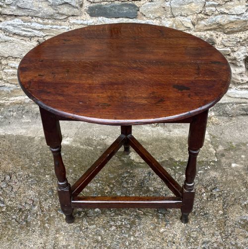 Georgian Oak Cricket Table with Drawer