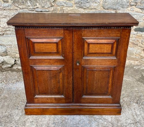 Georgian Oak Cupboard