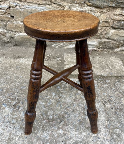 Victorian Dish Top Stool