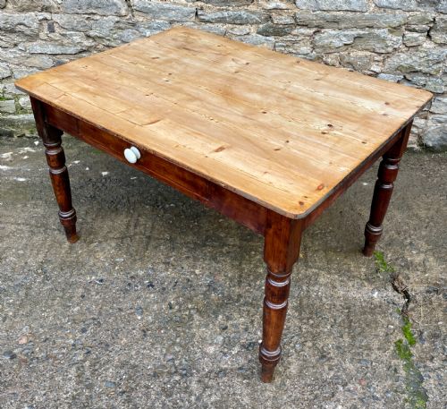 fig 2. Victorian Pine Farmhouse Table