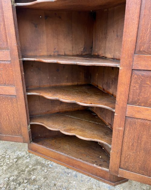 GEORGIAN OAK FLOOR STANDING CORNER CUPBOARD - ADDITIONAL PHOTO 13