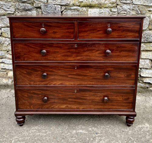 Victorian Mahogany Chest of Drawers