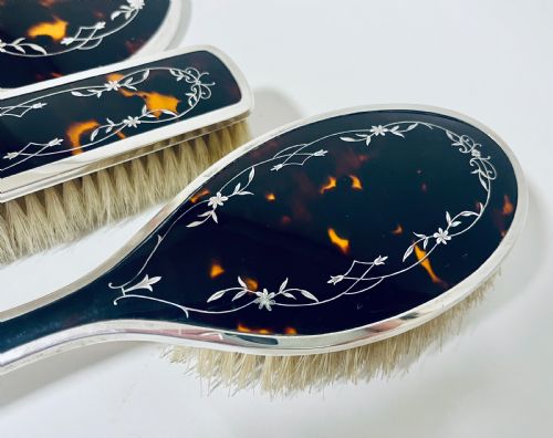 fig 2. 5-Piece Art Deco Tortoiseshell and Silver Vanity Set