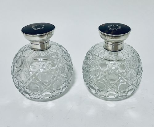 PAIR OF TORTOISESHELL AND SILVER SCENT BOTTLES