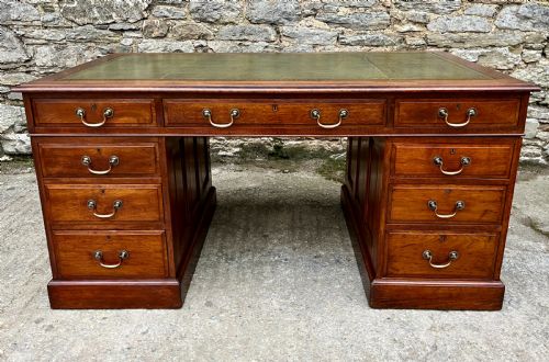 fig 1. Large Edwardian Mahogany Pedestal Desk