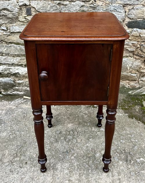 Victorian Mahogany Pot Cupboard