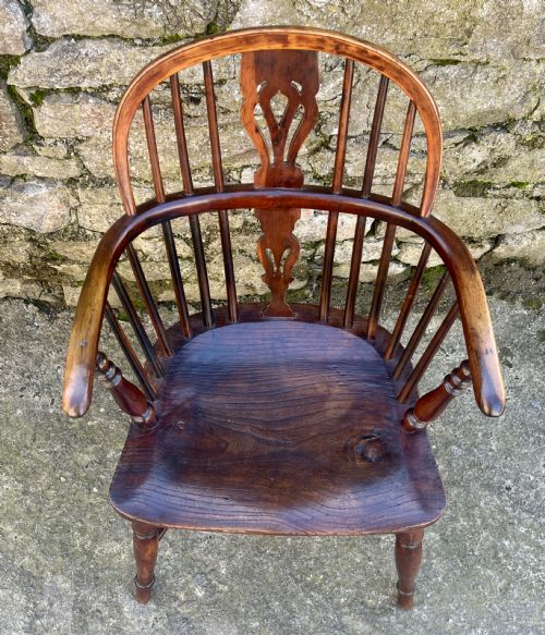 fig 1. Antique Elm and Yew Wood Windsor Chair