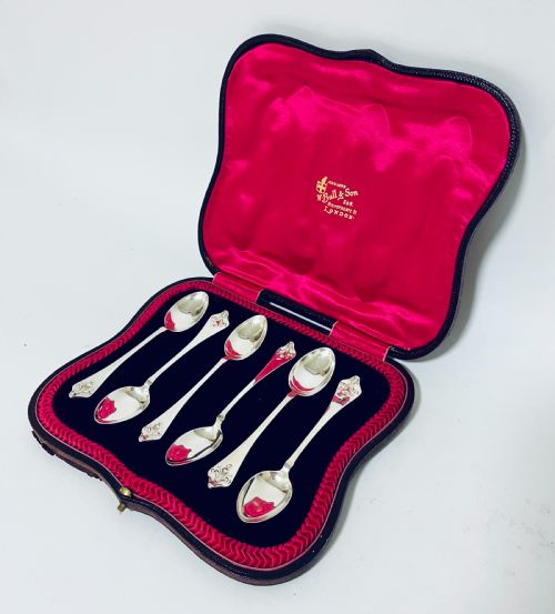 Set of 6 Antique Silver Teaspoons in Box
