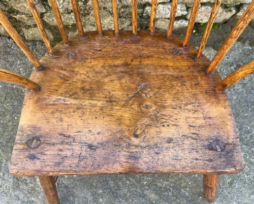 fig 3. Primitive Westcountry Windsor Chair