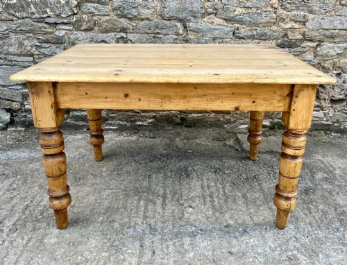 fig 1. Victorian Pine Farmhouse Table