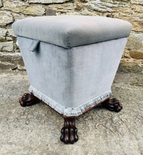 REGENCY MAHOGANY OTTOMAN WITH LIONS PAW FEET - ADDITIONAL PHOTO 6