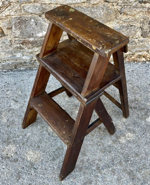 fig 1. Antique Pine Metamorphic Steps