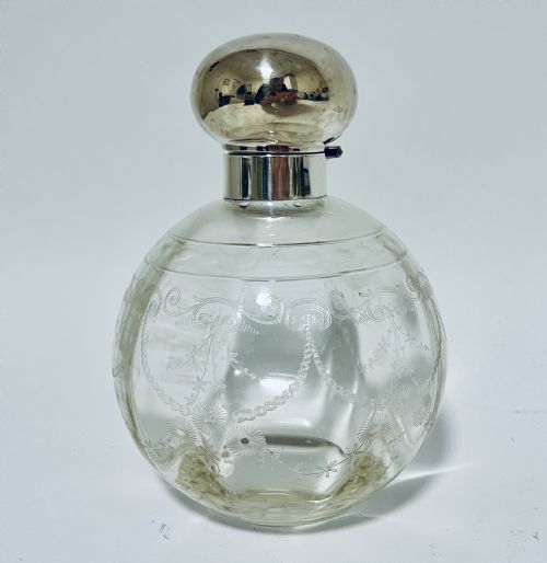 fig 1. Large Antique Silver Topped Scent Bottle