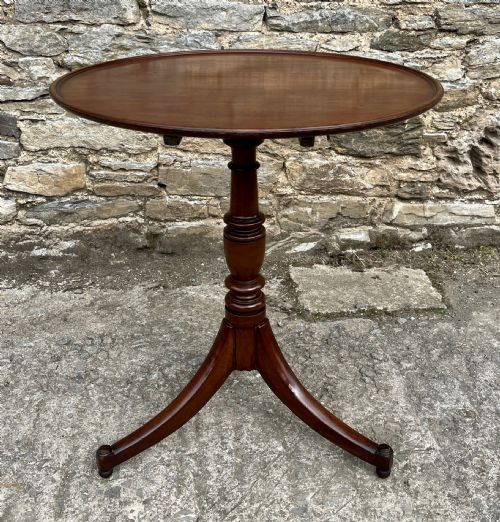 fig 1. Georgian Mahogany Tilt Top Occasional Table