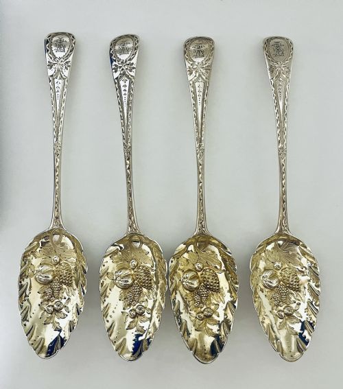 fig 3. 4 x Georgian Silver Berry Spoons