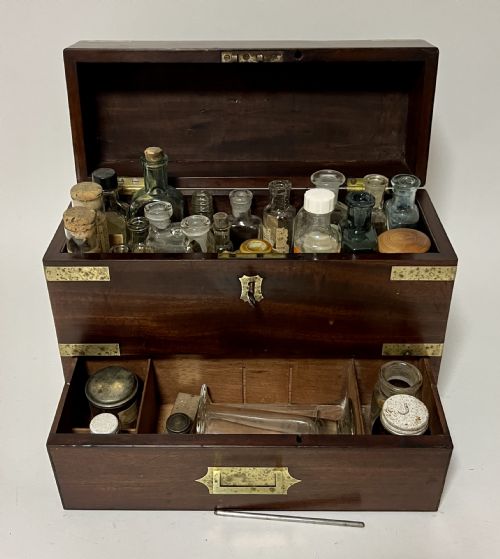 fig 1. Georgian Mahogany Apothecary Box
