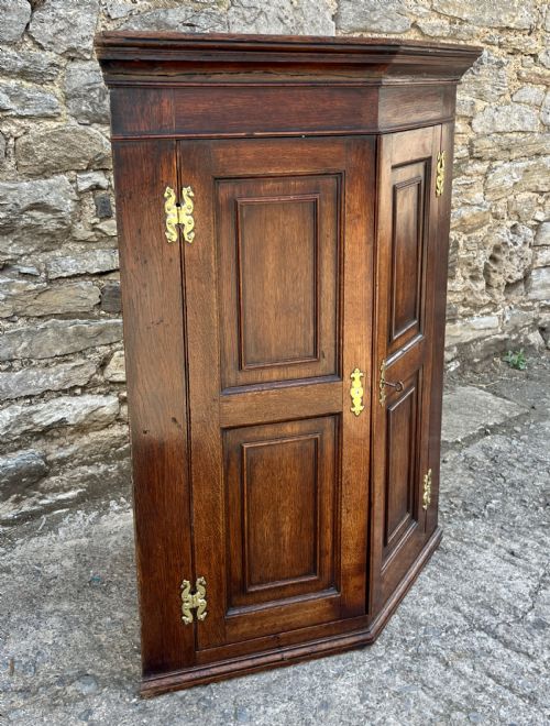 GEORGIAN OAK HANGING CORNER CUPBOARD - ADDITIONAL PHOTO 2