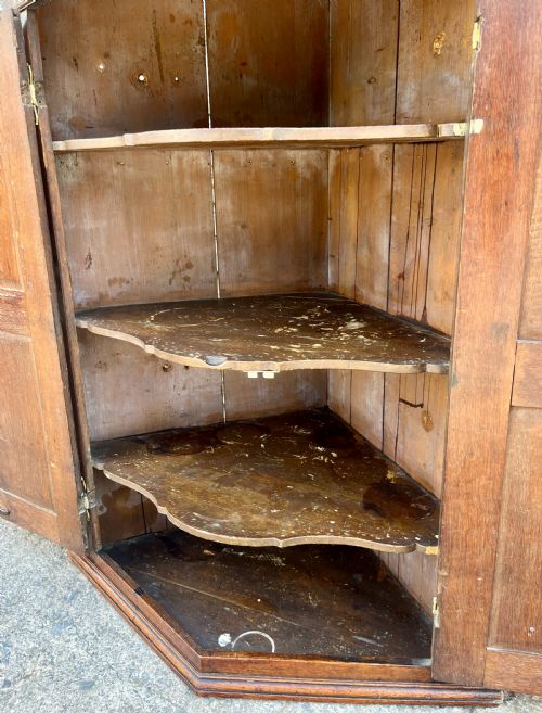 GEORGIAN OAK HANGING CORNER CUPBOARD - ADDITIONAL PHOTO 9