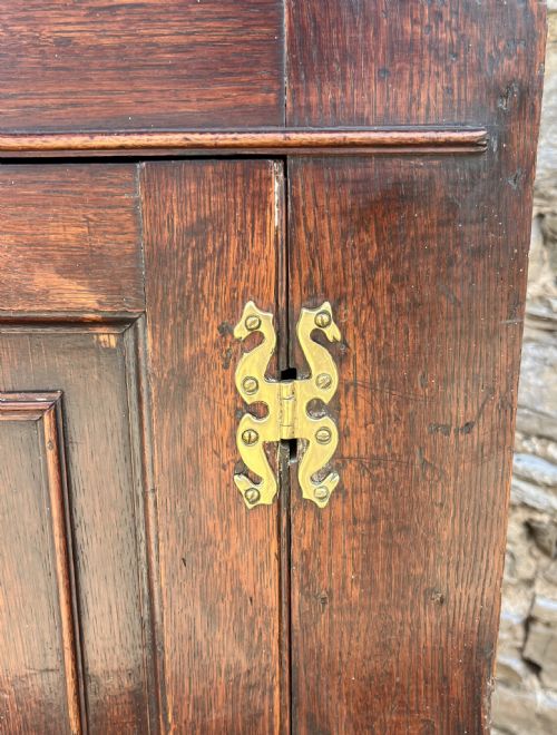 GEORGIAN OAK HANGING CORNER CUPBOARD - ADDITIONAL PHOTO 13