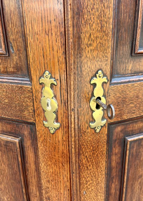 GEORGIAN OAK HANGING CORNER CUPBOARD - ADDITIONAL PHOTO 14