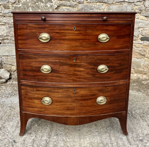 fig 1. Georgian Mahogany Bachelors Chest of Drawers