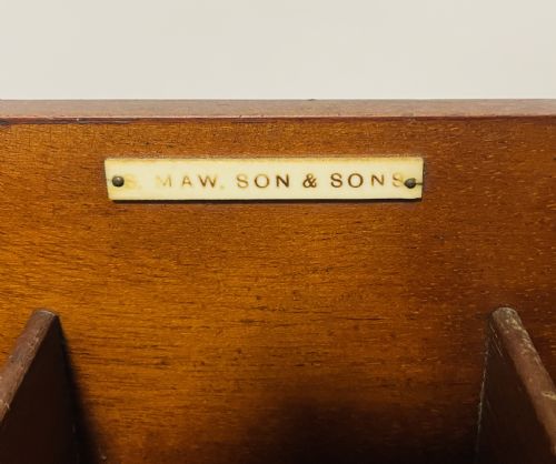 fig 2. Maw & Sons Apothecary Laboratory Stand