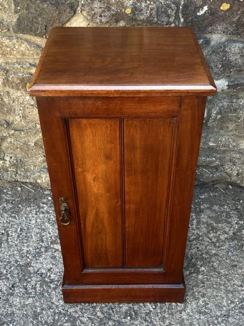 fig 1. Edwardian Mahogany Pot Cupboard