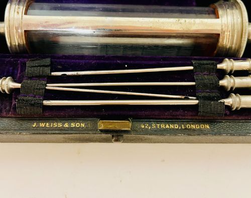 fig 1. Aspirator Set by J.Weiss & Son