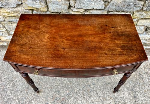 fig 2. Regency Mahogany Bow Fronted Side Table