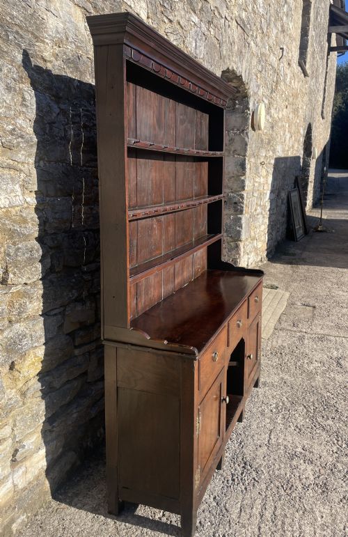 GEORGIAN OAK DOG KENNEL DRESSER - ADDITIONAL PHOTO 2