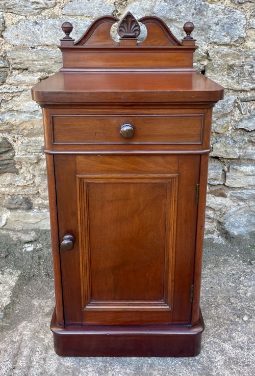 fig 1. Victorian Mahogany Bedside Cabinet