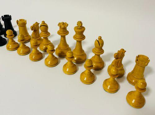 fig 2. Staunton Pattern Chess Set