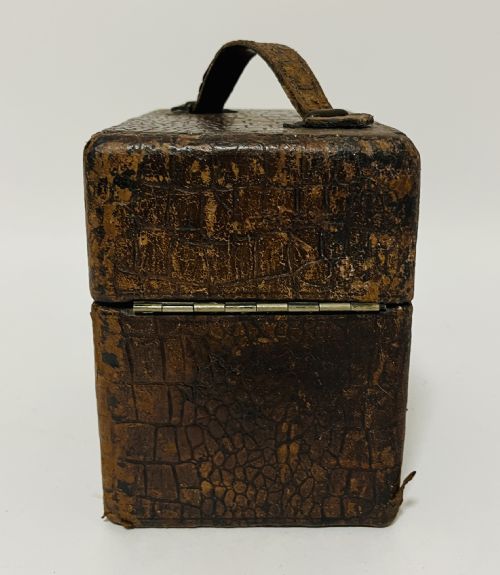 fig 2. Peter Pan Portable Picnic Gramophone
