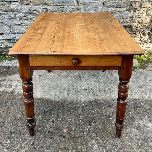 fig 1. Victorian Pine Farmhouse Table