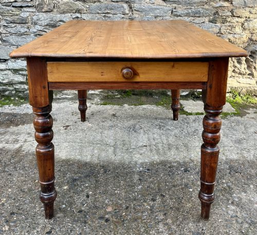 fig 2. Victorian Pine Farmhouse Table