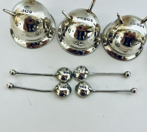 SET OF 4 VICTORIAN SILVER CAULDRON SALTS AND SPOONS - ADDITIONAL PHOTO 6