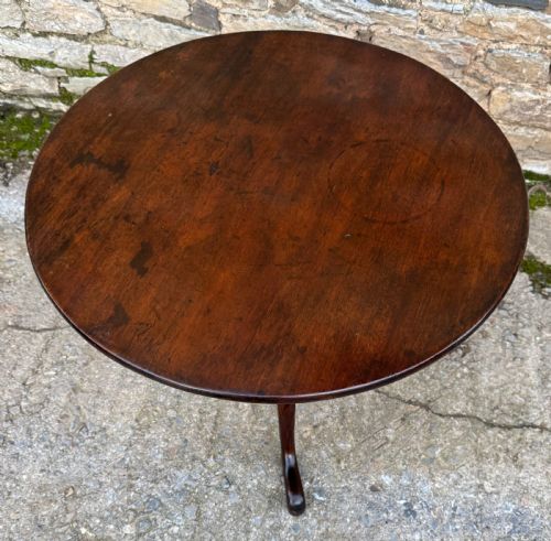 fig 2. Georgian Mahogany Occasional Tilt Top Table