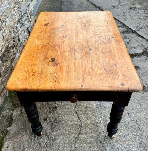 fig 2. Victorian Pine Farmhouse Table