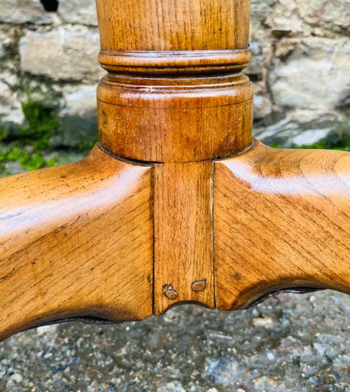 GEORGIAN OAK TILT TOP OCCASIONAL TABLE - ADDITIONAL PHOTO 4