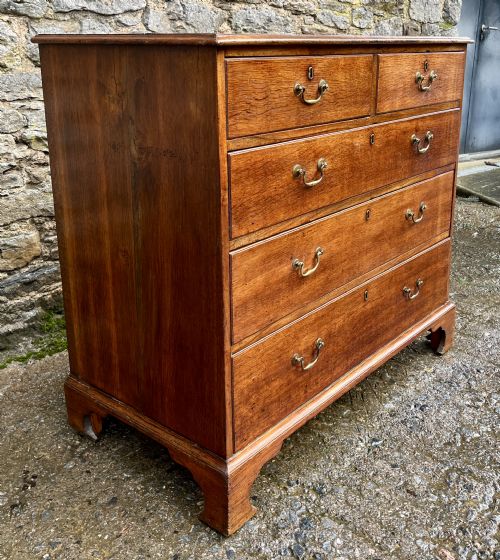 fig 2. Georgian Oak Chest of Drawers