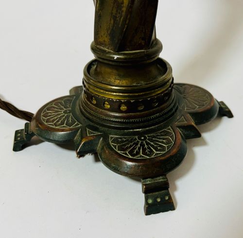 fig 1. Antique Gothic Style Table Lamp
