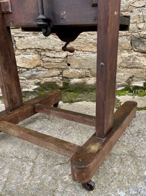 fig 3. Victorian Oak Studio Easel