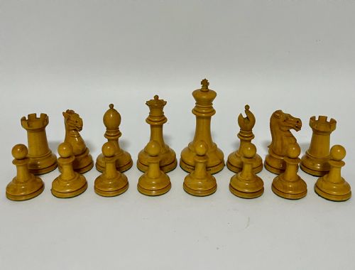fig 1. Victorian Jaques Staunton Chess Set